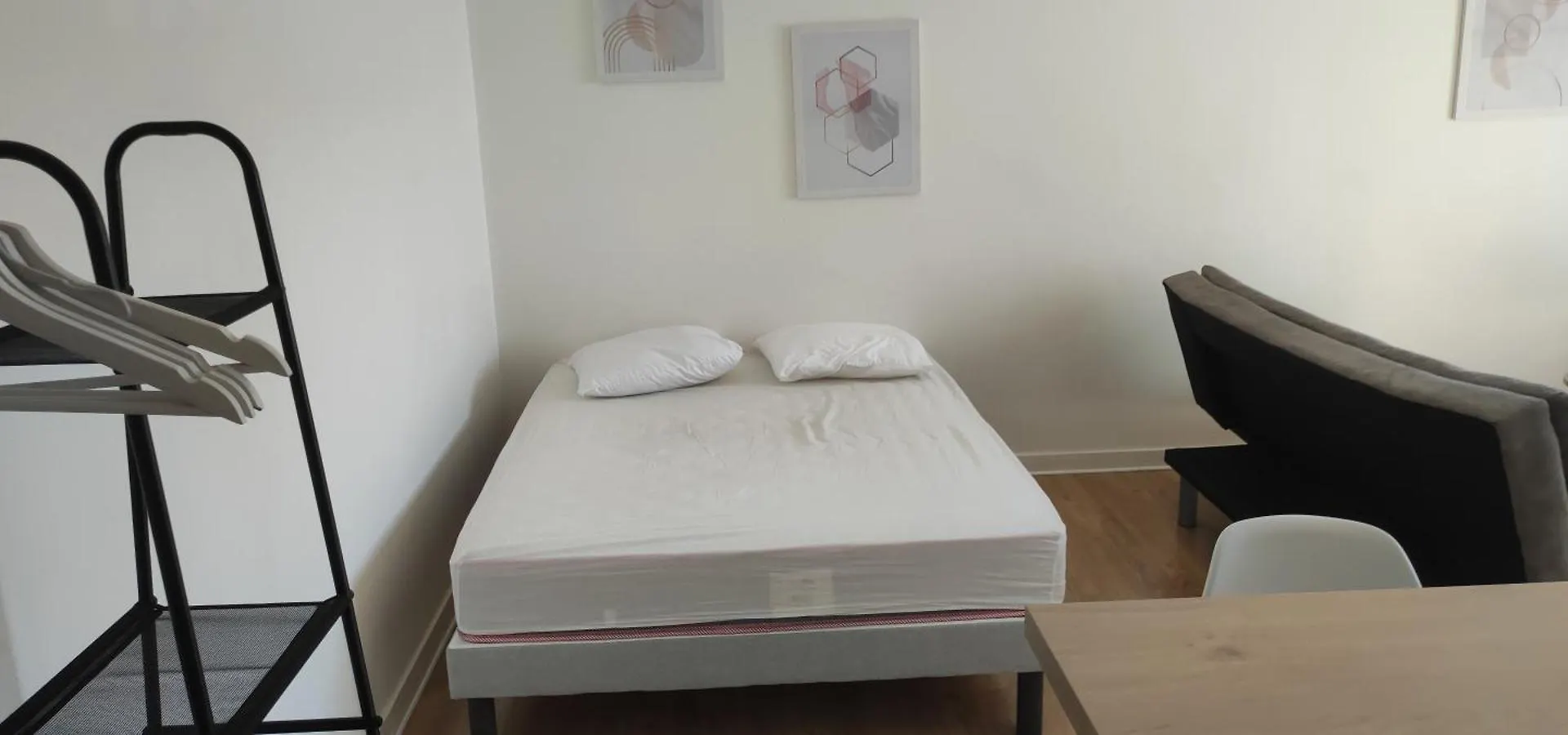 Appartement Studio Cosy Centre Avec Place De Parking Lorient France